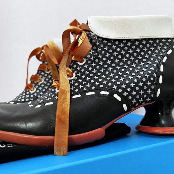 John Fluevog Enneagram Investigator Booties 8.5 Excellent Condition - Picture 4 of 10